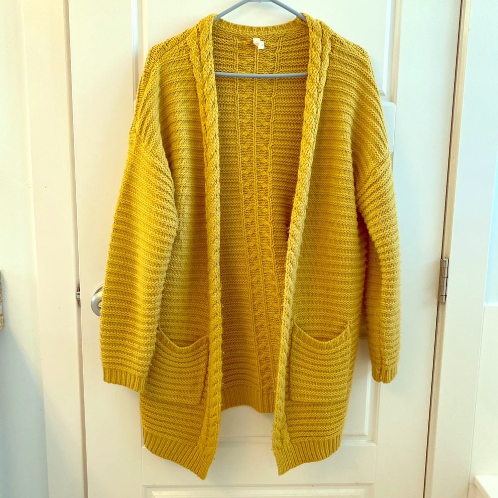 Chunky knit cardigan, perfect for fall!